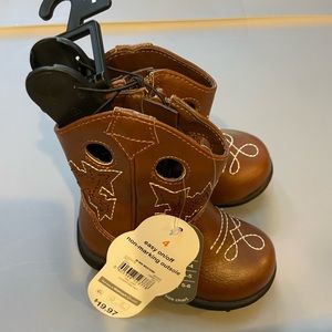 New with tags. Wonder nation size 4 baby cowboy boots.